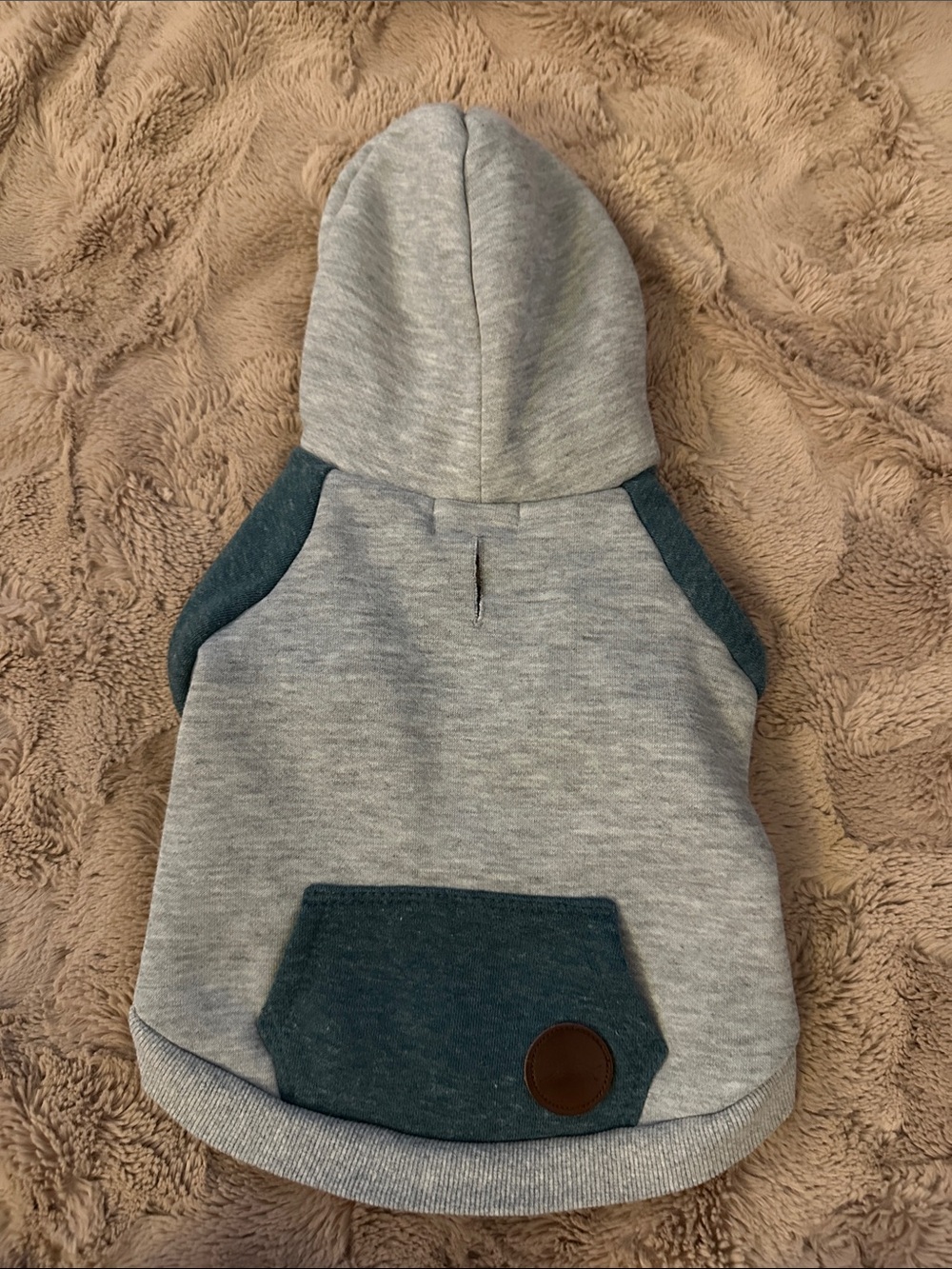 Tommy Bahama, XS Pet Hoodie (recommended for 5-10lbs)